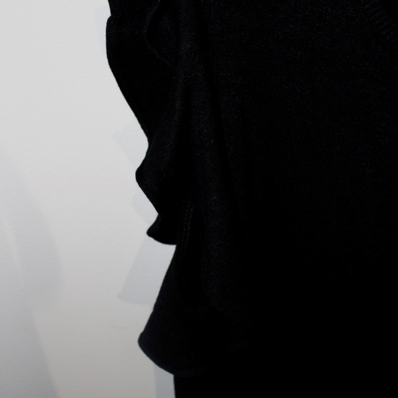 NWT Long Sleeve Cold Shoulder Flutter Top XLTALL - Picture 6 of 7